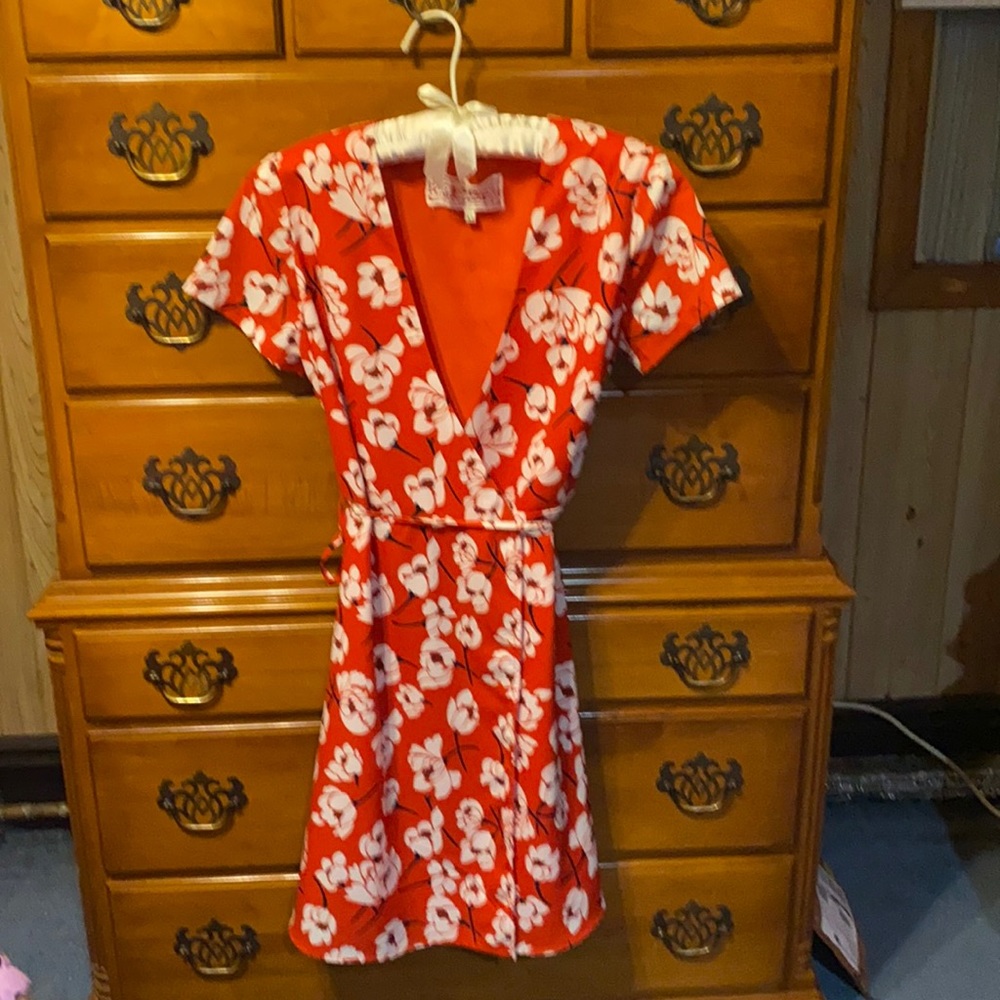 Sweet Attitude Red Floral Wrap Dress XS